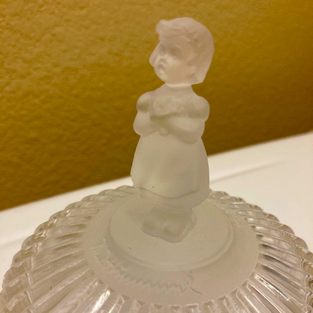 1993 MI Hummel Goebel/Avon Crystal Lidded Dish